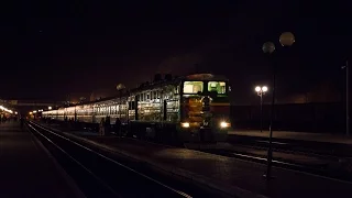 2ТЭ10УТ-0014 секция "А" с пассажирским поездом Одесса - Днепр отправляется со ст.Херсон