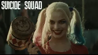 Отряд самоубийц получает своё оружие.Сцена в аэропорту.|Suicide squad gets their weapons.