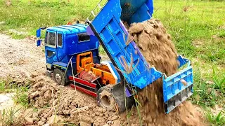 AMAZING RC TRUCK ROAD CONSTRUCTION SITE.