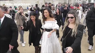 Christian Serratos ( The Walking Dead, Twilight ) @ Paris Fashion Week 27 september 2022 show Dior