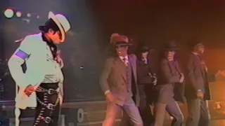 Michael Jackson - Smooth Criminal (Live At Wembley Stadium) (Remastered)