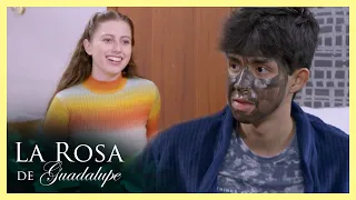 Alina se burla de su hermano Flavio | La Rosa de Guadalupe 2/4 | El reflejo