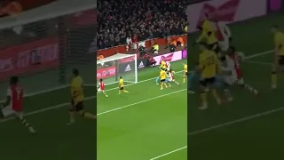 Lacazette last minute goal