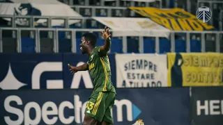 SLOMO | Larrys Mabiala Header vs Galaxy