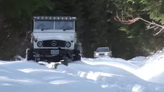 V8 Unimog Snow tow