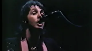 Paul McCartney & Wings - Blackbird