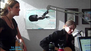 Shook Twins  - Back in 15 Minutes (KRVB Radio Acoustic)