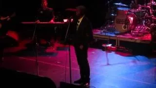 Aloe Blacc - "Wake Me Up" Live at The DNC