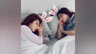 HaSeul & YeoJin sleeping