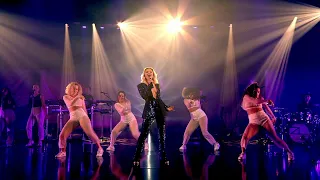 Zara Larsson Performs 'Look What You've Done'