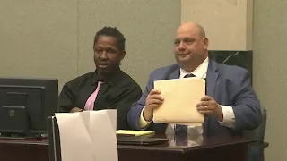 Markeith Loyd's family asks jury not to sentence him to death