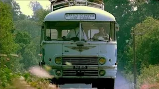 L'autocar Chausson APH 522 du film Le Grand Chemin . (1/2 - début du film avec Jean François Derec )