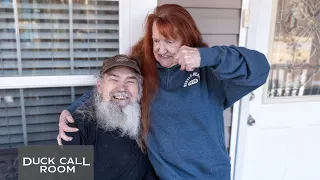 Uncle Si's Wife Is Smiling BIG After His Birthday Screwup | Duck Call Room #299