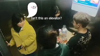 (Eng Sub) Asian Stranger Was Prank In The Elevator (Selling Milk Tea On The Elevator)