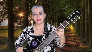GRACIAS AMIGA" (Canción Original- Mary Ríos, Voz y Guitarra).