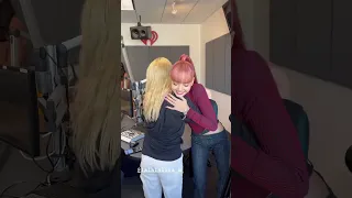 LISA ON RADIO INTERVIEW AND HUGS HER FANS #lisa #lalisa #radio #interview #fans #hugs #shorts #short