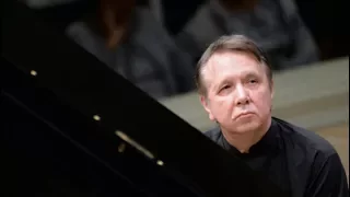 Mikhail Pletnev plays Saint-Saëns - Piano Concerto No. 2 (Montreux, 2017)