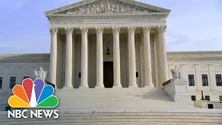 Supreme Court temporarily blocks ruling limiting access to abortion pill