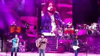 Zac Brown Band covers Pink Floyds comfortably numb