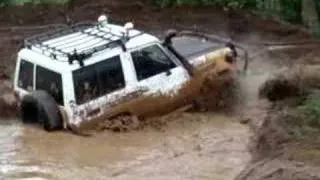 Toyota Landcruiser 70 series mud pit