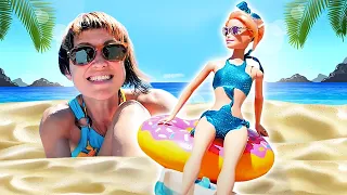 🏖️ Barbie y Maria tienen un día de SPA en la playa. Vídeos de muñecas para niñas. Ideas para jugar.