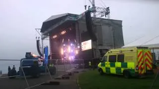 Mtv Crashes Kaiser Chiefs Warm up