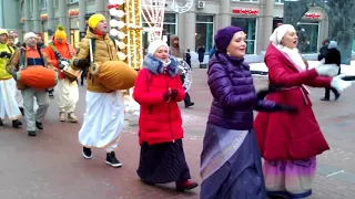 2018 02 10 Харинама на Арбате. Harinama in Moscow, Arbat st.