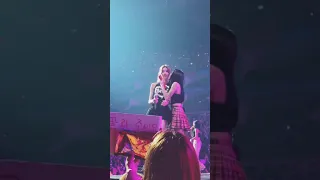 Twice Chaeyoung 💗kissed Minatozaki❤ Sana in London, Day1