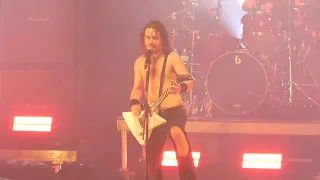 Airbourne "Runnin' Wild" Live Paris 2022