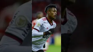 Bruno Henrique manda recado à torcida do Flamengo após iniciar fisioterapia no Ninho do Urubu