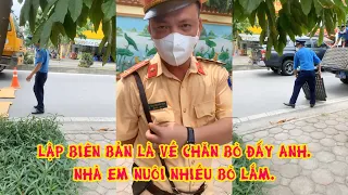 Cân tải bằng mồm. Gặp ngay Thanh tra. Mang xe về nhà n. ta mà trả