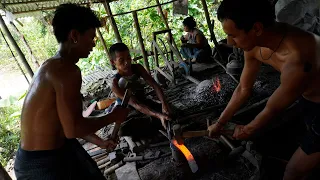 Decline in tourism a blow to blacksmiths on Myanmar’s scenic Inle Lake | Radio Free Asia (RFA)