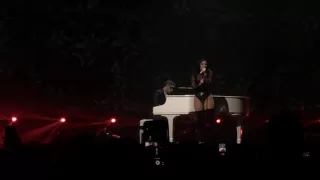 Demi Lovato - Stone Cold (Buffalo 7/17/16)