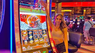 NEW NFL SLOT DID NOT DISAPPOINT!!! I GOT ALMOST EVERY BONUS! 😄🎉