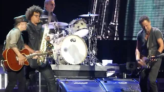 Bruce Springsteen - Land of Hope and Dreams (Madrid 2016 Multicam)