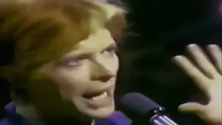 David Bowie - Five Years - 1976 - Dinah Shore Show - (High Quality)