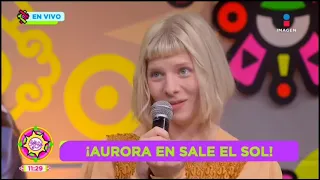 Aurora - Sale El Sol live performance