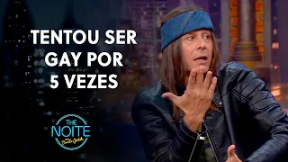 Theo Becker explica o motivo de ter tentado ser gay | The Noite (28/10/21)