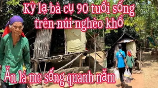 Tùy bà nghèo thiệt nhưng bà biết tiền .đừng đùa với bà con nhé