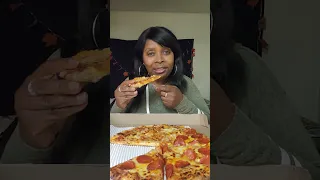 Wawa Pizza Review 🍕 #Convenience store #mukbang