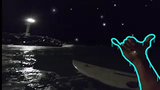 POV CRAZY NIGHT SURFING SICK LEFTS CLOSE TO ROCKS (CITY BEACH)