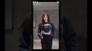 [211211 Douyin Update] Cai Yubing’s Bad Girl Cover by Chungha