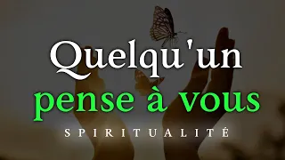 16 signes psychiques majeures qu'il ou elle pense à vous