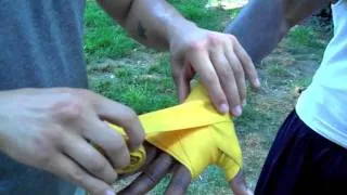 HOW TO WRAP SOMEONE ELSE'S HANDS STEP BY STEP