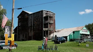 American Pickers: Century-Old Building Filled With Treasures (Season 24)