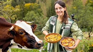 THE WOMAN LIVES IN THE MOUNTAINS! Traditional Ukrainian Food Of Wild Mushrooms With Pancakes!