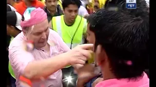 Randhir, Rishi Kapoor pushed and slapped journalists during ganpati Visarjan