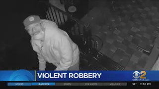 89-Year-Old Woman Robbed Inside Her Bronx Building