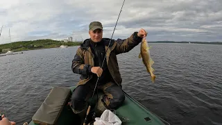 Рыбалка с лодки в Кольском заливе Баренцева моря / Fishing from a boat in the Kola Bay