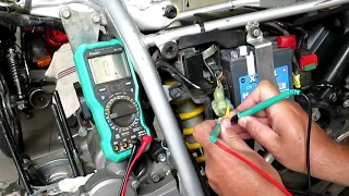 Honda Tornado XR 250 medición prueba estator (antes de cambiar regulador de voltaje)